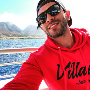 Meet your Posher, Adam